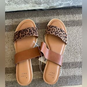 A new day sandals size 7.5 brand new